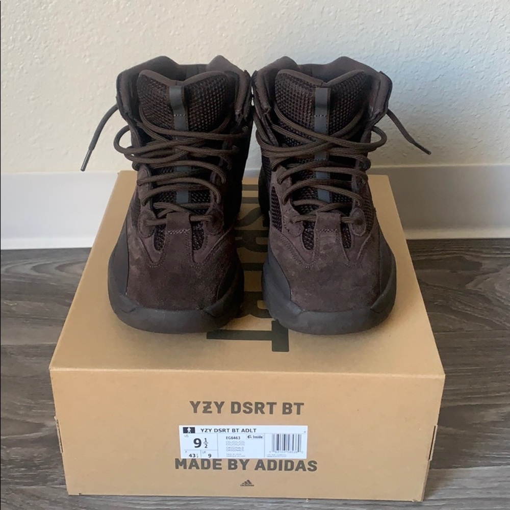 YEEZY (OIL) DESERT BOOTS BY ADIDAS SIZE 9 1/2